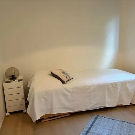 Superbe 2 Chambre A Coucher